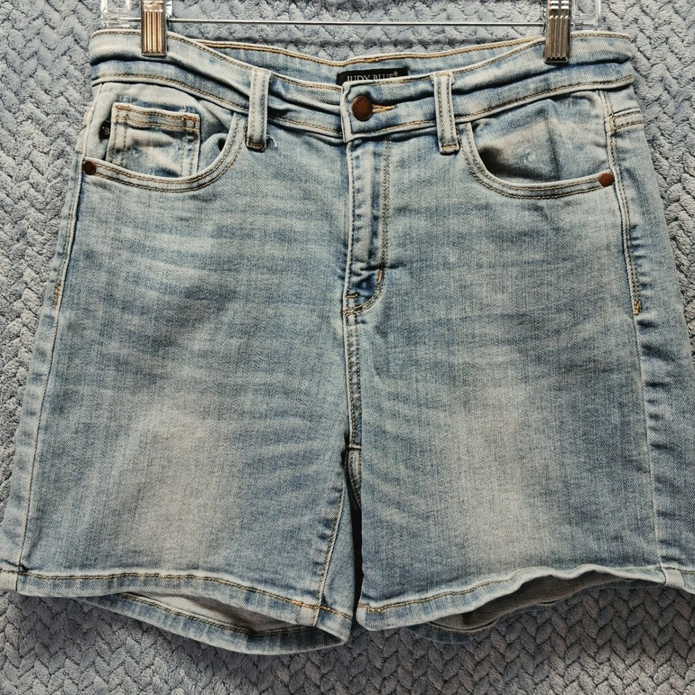 Judy Blue Light Wash High Rise Denim Shorts JB15220LT Size Medium Stretch